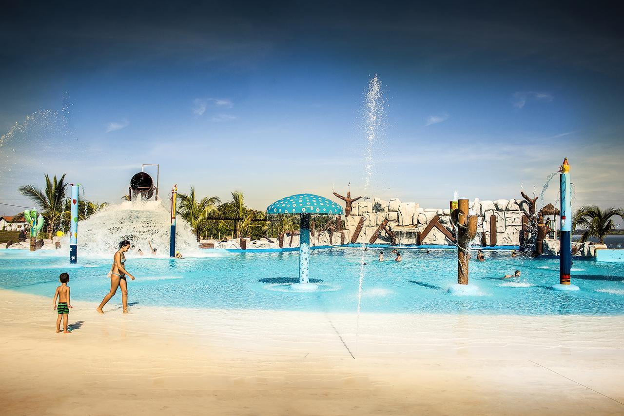 Grandes Lagos Resorts E Parque Aquatico Santa Clara d'Oeste Zewnętrze zdjęcie